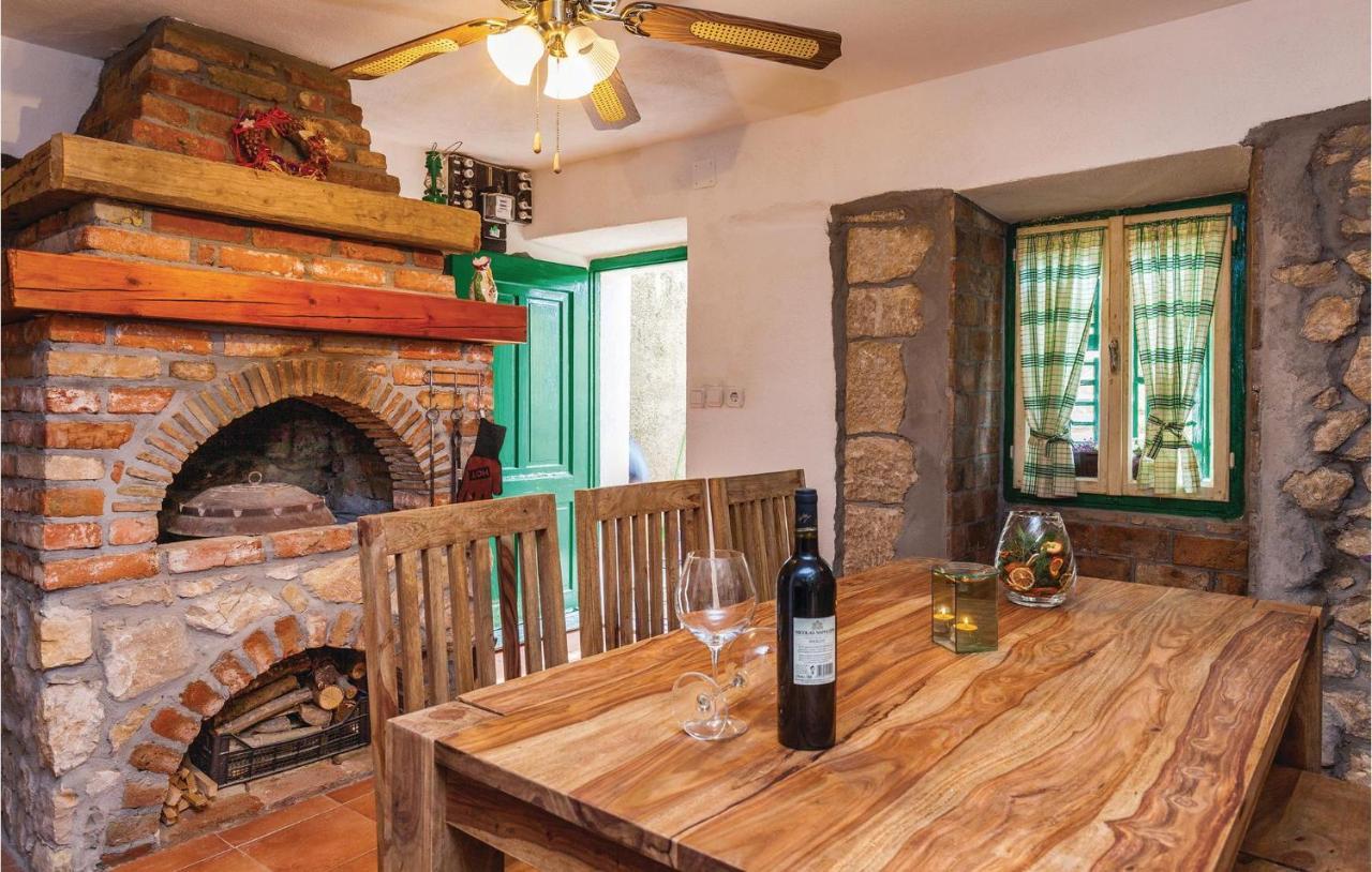 Stara Baška Stunning Home In Punat With Kitchen מראה חיצוני תמונה