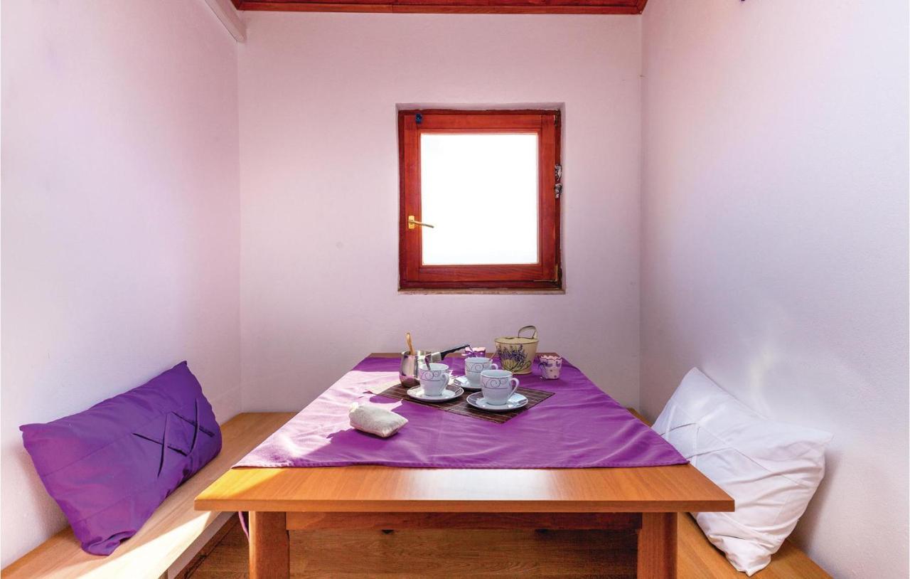 Stara Baška Stunning Home In Punat With Kitchen מראה חיצוני תמונה