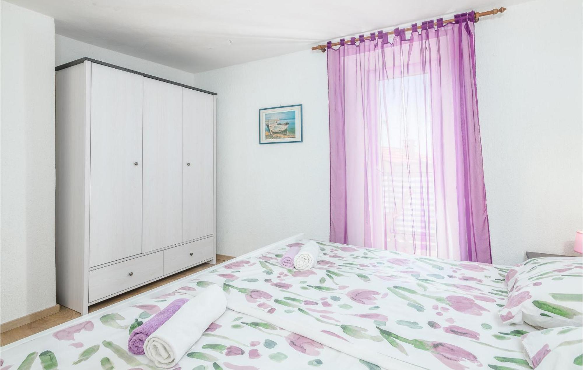 Stara Baška Stunning Home In Punat With Kitchen מראה חיצוני תמונה