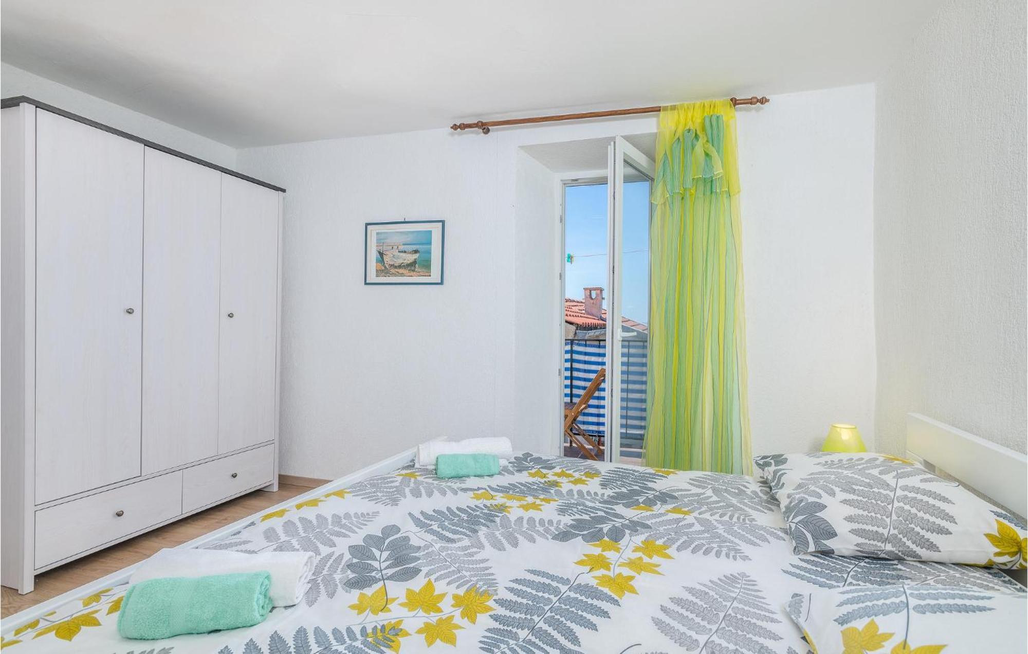 Stara Baška Stunning Home In Punat With Kitchen מראה חיצוני תמונה