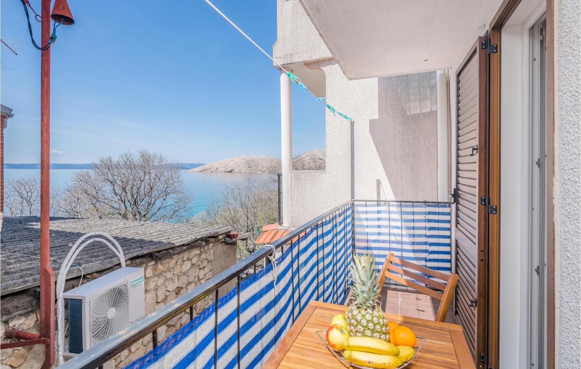 Stara Baška Stunning Home In Punat With Kitchen מראה חיצוני תמונה